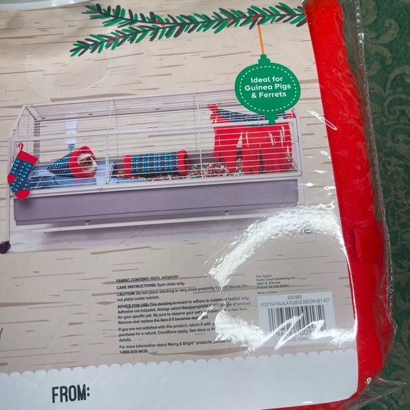 NWT ferrets guinea pigs Merry & bright fleece habitat decor set tunnel corner 4p - Picture 3 of 5